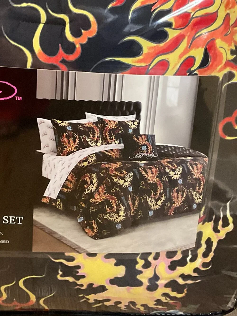 Ed Hardy Queen 8-Piece Reversible Bedding Set  NWT